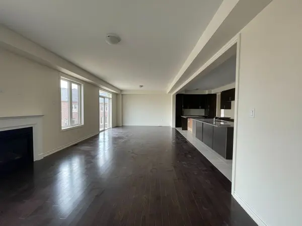 1231 Plymouth DR, Oshawa, ON L1L 0T9