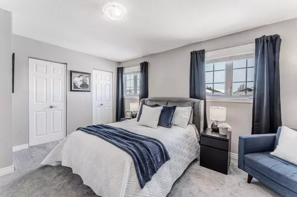 Barrie, ON L4M 6Y9,22 Michael CRES