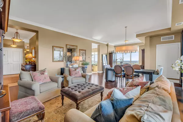 Brampton, ON L6W 0A8,100 John ST #2603