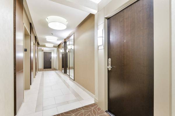 100 John ST #2205, Brampton, ON L6W 0A8