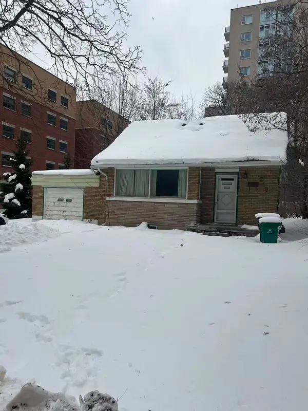 249 Sunview ST, Waterloo, ON N2L 3V8