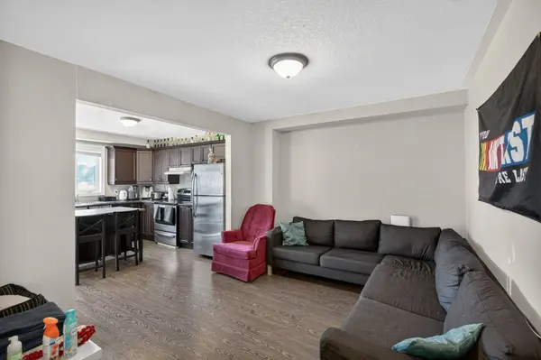 Brantford, ON N3S 4T2,205B Marlborough ST