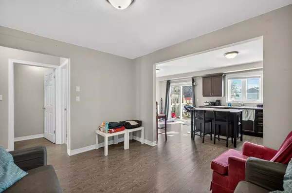 Brantford, ON N3S 4T2,205B Marlborough ST