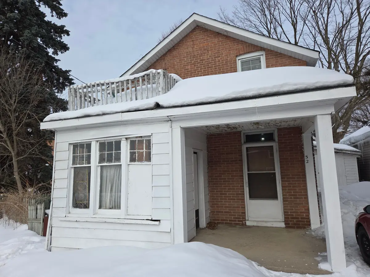 52 McDonald ST, Barrie, ON L4M 1P3