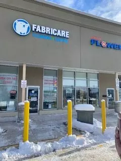 Barrie, ON L4N 4E7,649 Yonge ST #6