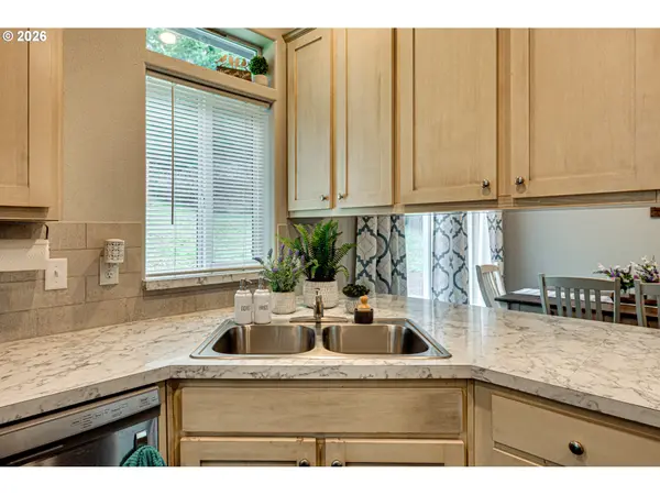 1020 HARMONY DR, Longview, WA 98632