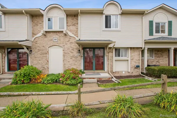 44563 SAVERY DR, Canton Charter Township, MI 48187