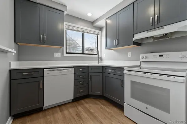 25835 Woodward #103, Royal Oak, MI 48067