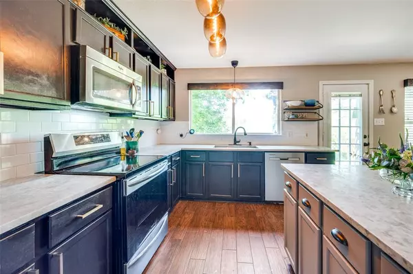 Aubrey, TX 76227,1405 Cardinal Way