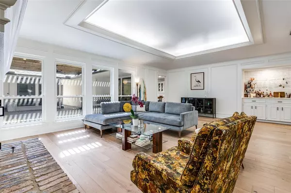 Dallas, TX 75248,6518 Copper Creek Drive