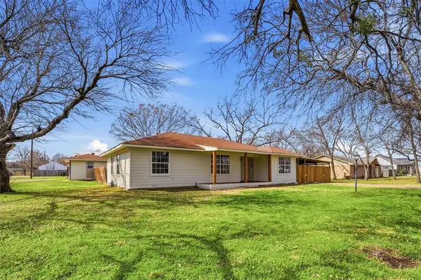 404 S 4th Street, Crandall, TX 75114