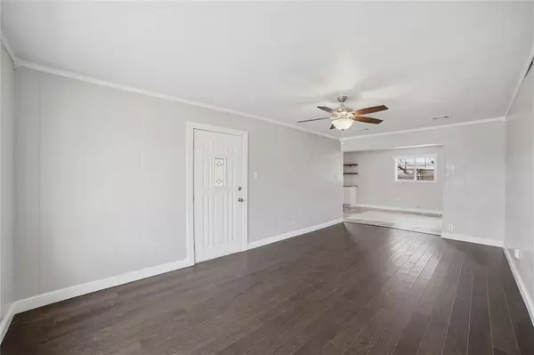 Crandall, TX 75114,404 S 4th Street