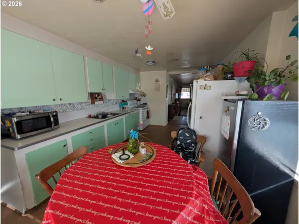 1408 T AVE, La Grande, OR 97850