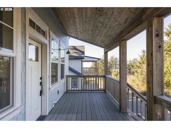 650 NE LILLIAN LN, Depoe Bay, OR 97341