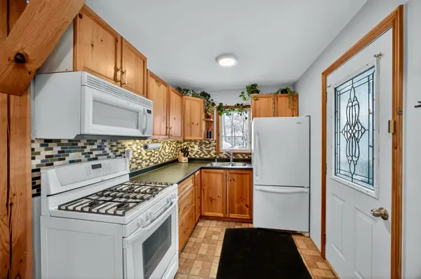 323 BELL ST, Tay, ON L0K 1R0