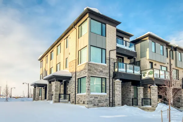 3049 Merrick RD, Oakville, ON L6H 7G1