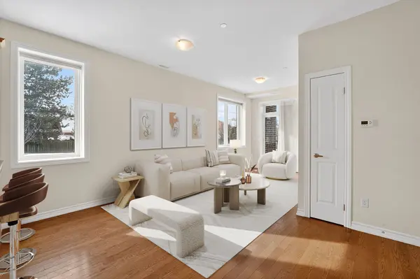 Hamilton, ON L8L 5C4,95 Wilson ST W #102