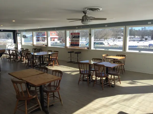 1919 Lakehurst RD, Trent Lakes, ON K0L 1J0