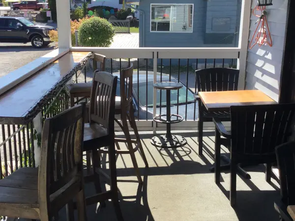 1925 Lakehurst RD, Trent Lakes, ON K0L 1J0