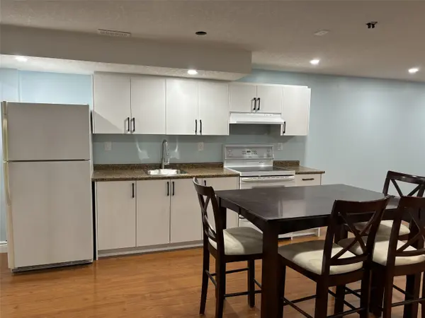 Guelph, ON N1L 1L4,59 Marsh CRES #Lower