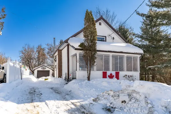 142 Queen ST, Burk's Falls, ON P0A 1C0