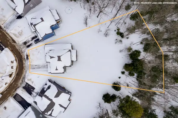 22 Dyer CRES, Bracebridge, ON P1L 0N4