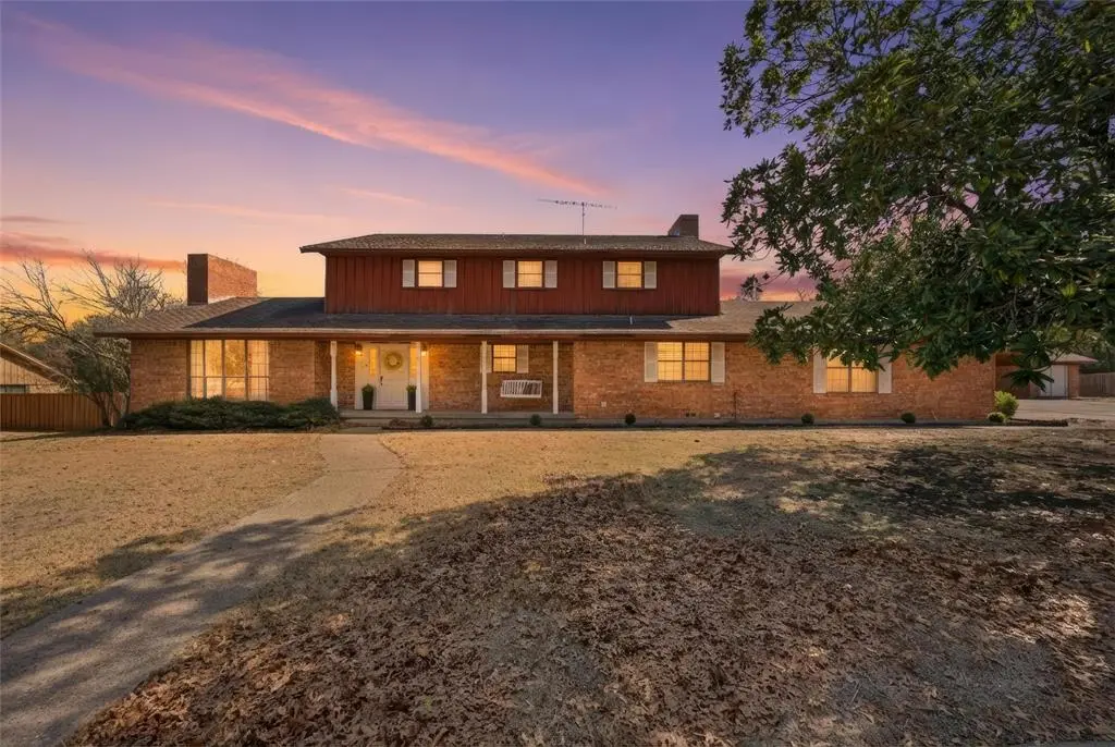 2210 White Street, Clifton, TX 76634