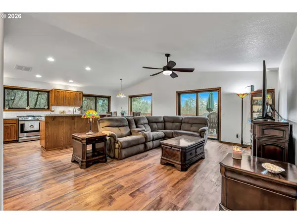 Gaston, OR 97119,45723 SW SADDLEBACK DR