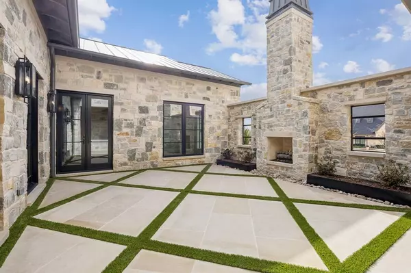 Fairview, TX 75069,914 Barksdale Creek Lane