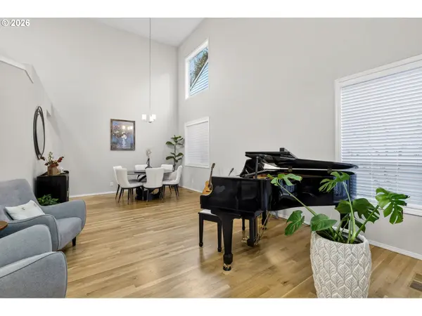 2676 NE CHARLOIS DR, Hillsboro, OR 97124