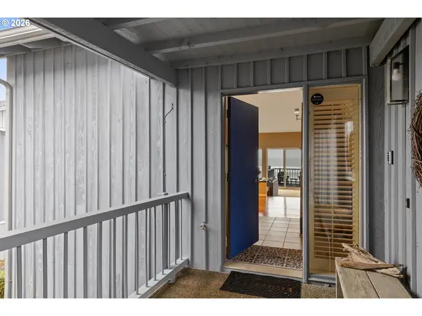 4175 N HIGHWAY 101 #D-2, Depoe Bay, OR 97341