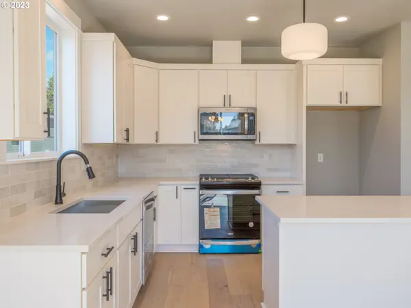 267 SUNDAY DR, Creswell, OR 97426