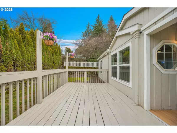 Dundee, OR 97115,625 SW 9TH ST ##2