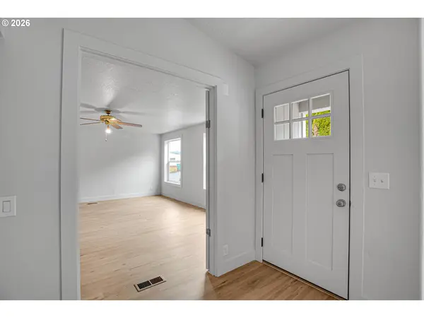 625 SW 9TH ST ##2, Dundee, OR 97115