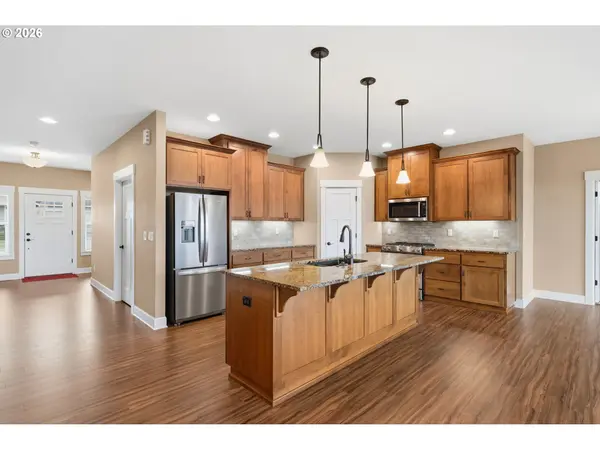 Carlton, OR 97111,787 E ROOSEVELT ST