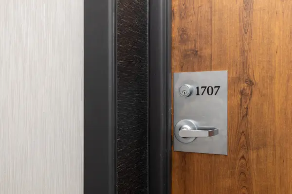 705 King ST W #1707, Toronto C01, ON M5V 2W8