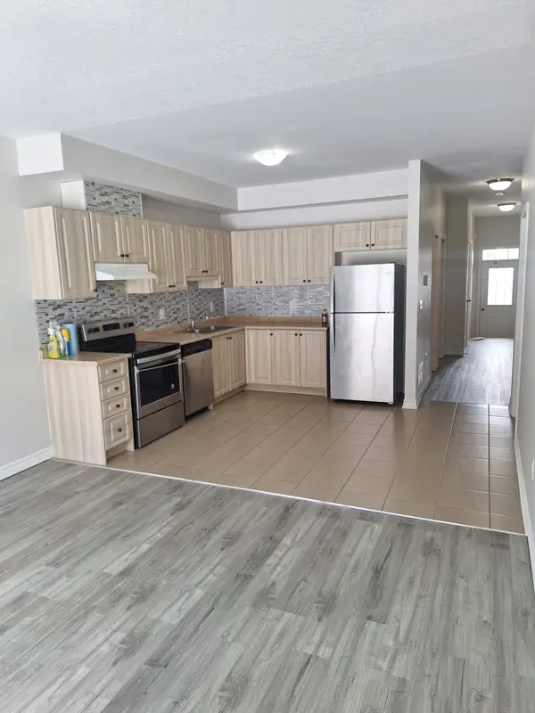 177 Isabella DR #UPPER, Orillia, ON L3V 6H2