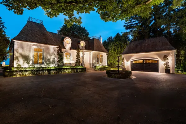 4410 Lakeshore RD, Burlington, ON L7L 1B4