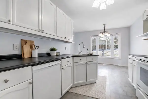 70 CHAPMAN CT #63, London North, ON N6G 4Z9