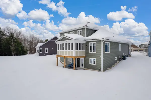 22 Dyer CRES, Bracebridge, ON P1L 0N4