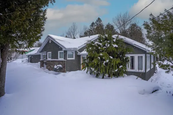 158 Stokes Bay RD, Northern Bruce Peninsula, ON N0H 1W0