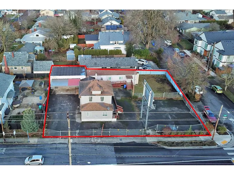 8523 SE STARK ST, Portland, OR 97216