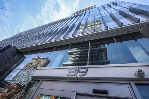 89 McGill ST #1904, Toronto C08, ON M5B 0B1