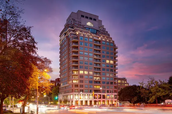 155 St Clair AVE W #1701, Toronto C02, ON M4V 0A1