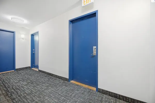 2464 Weston RD #711, Toronto W04, ON M9N 0A2