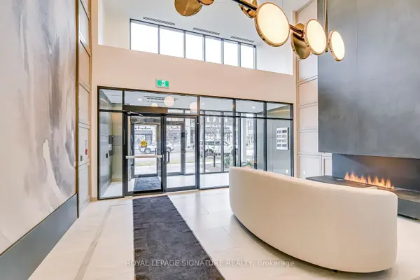 3285 Carding Mill TRL #404, Oakville, ON L6M 5P7