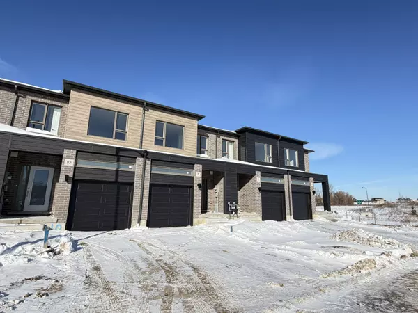 Cambridge, ON N1S 0G3,8 Red Oak Common