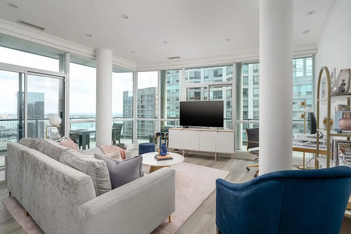 12 Yonge ST #2903, Toronto C01, ON M5E 1Z9