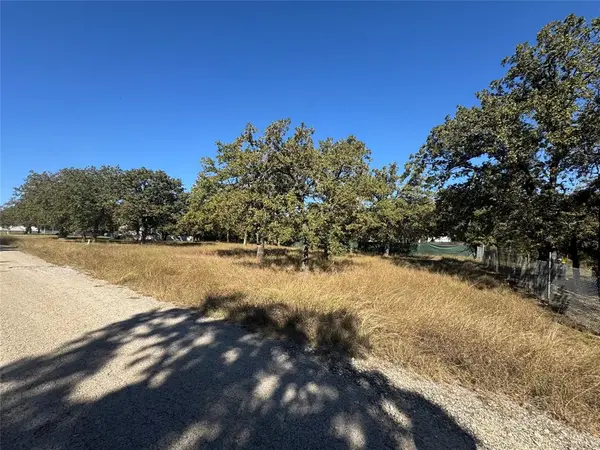 4004 Missouri Trail, Granbury, TX 76048