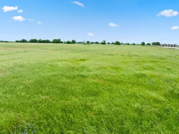 2752 Branch Road #A, Krum, TX 76249